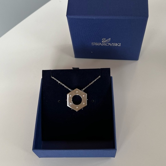 Swarovski Reversible Bolt Necklace and Bracelet Set - Picture 4 of 7